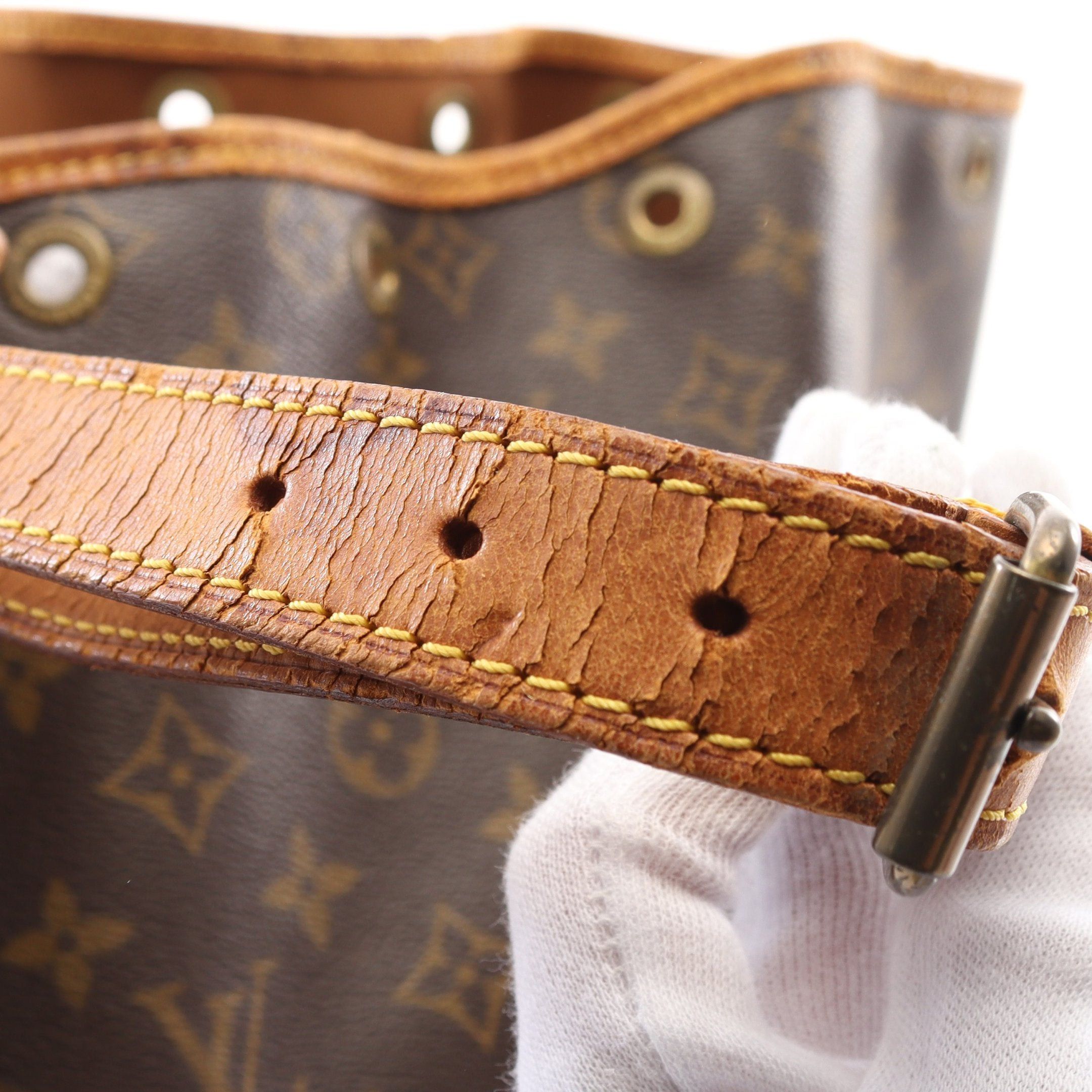 Louis Vuitton Louis Vuitton Noe Monogram Shoulder Bag Leather Brown Size ONE SIZE - 12 Thumbnail