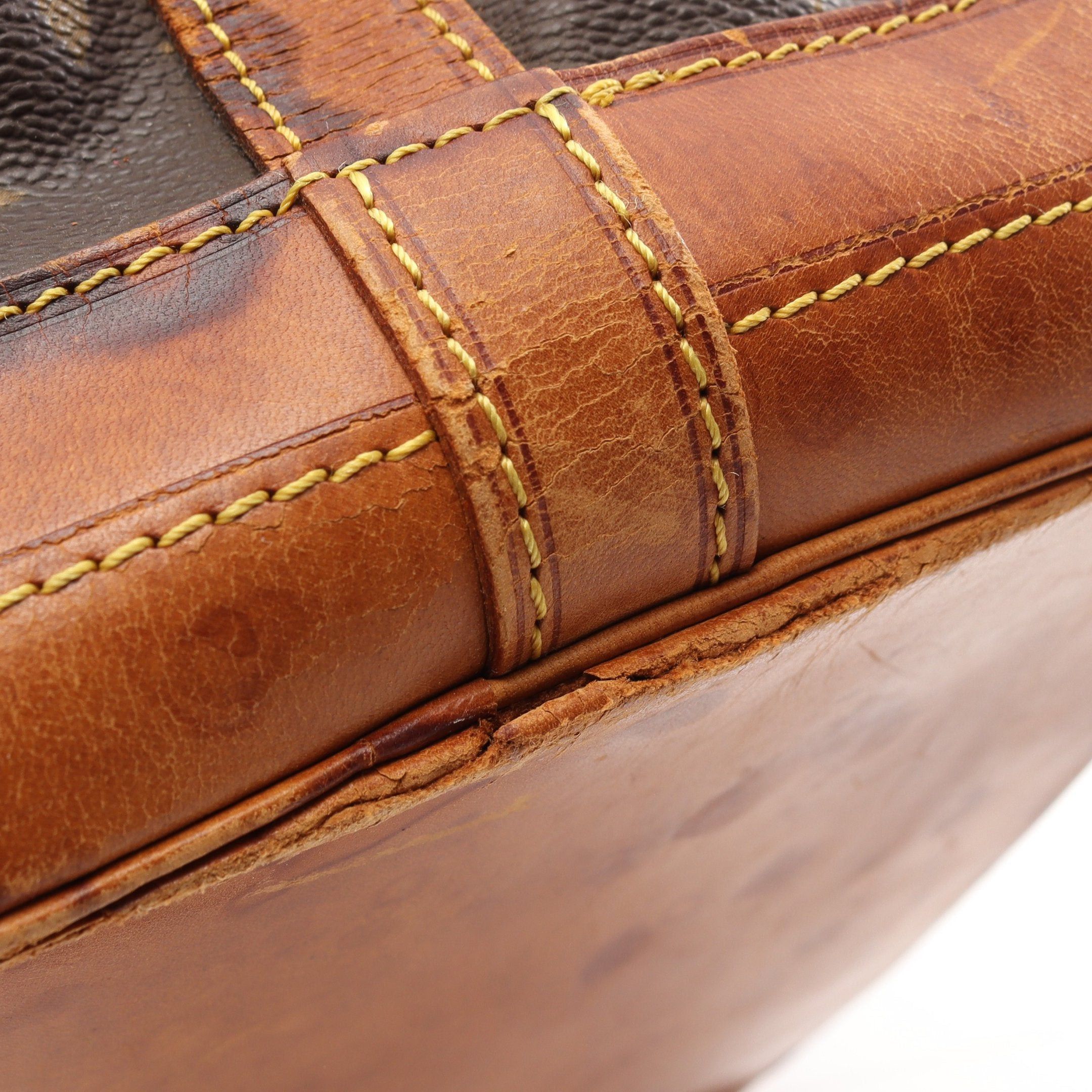 Louis Vuitton Louis Vuitton Noe Monogram Shoulder Bag Leather Brown Size ONE SIZE - 8 Thumbnail