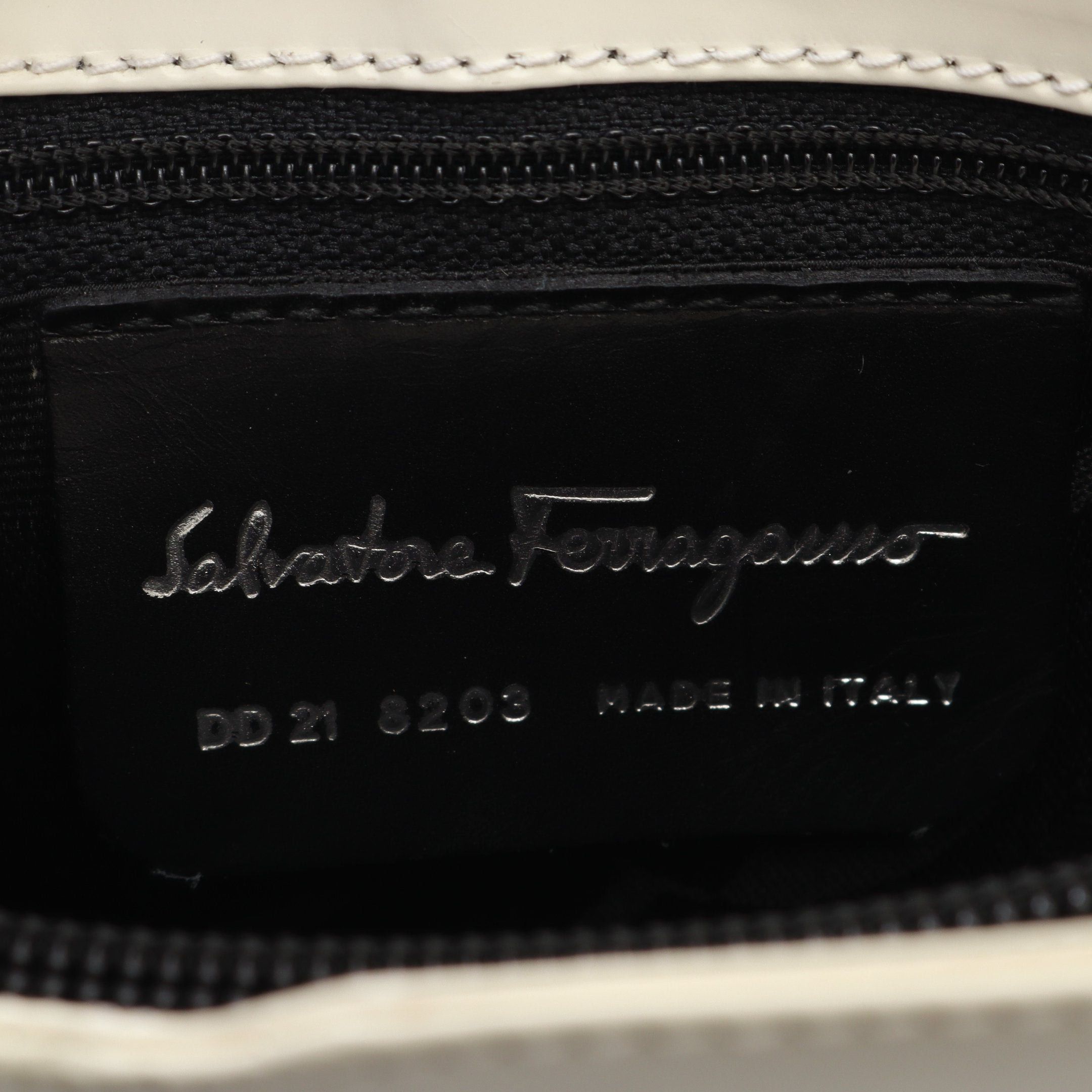 Salvatore Ferragamo Salvatore Ferragamo Gancini One Shoulder Bag Leather White Size ONE SIZE - 4 Thumbnail