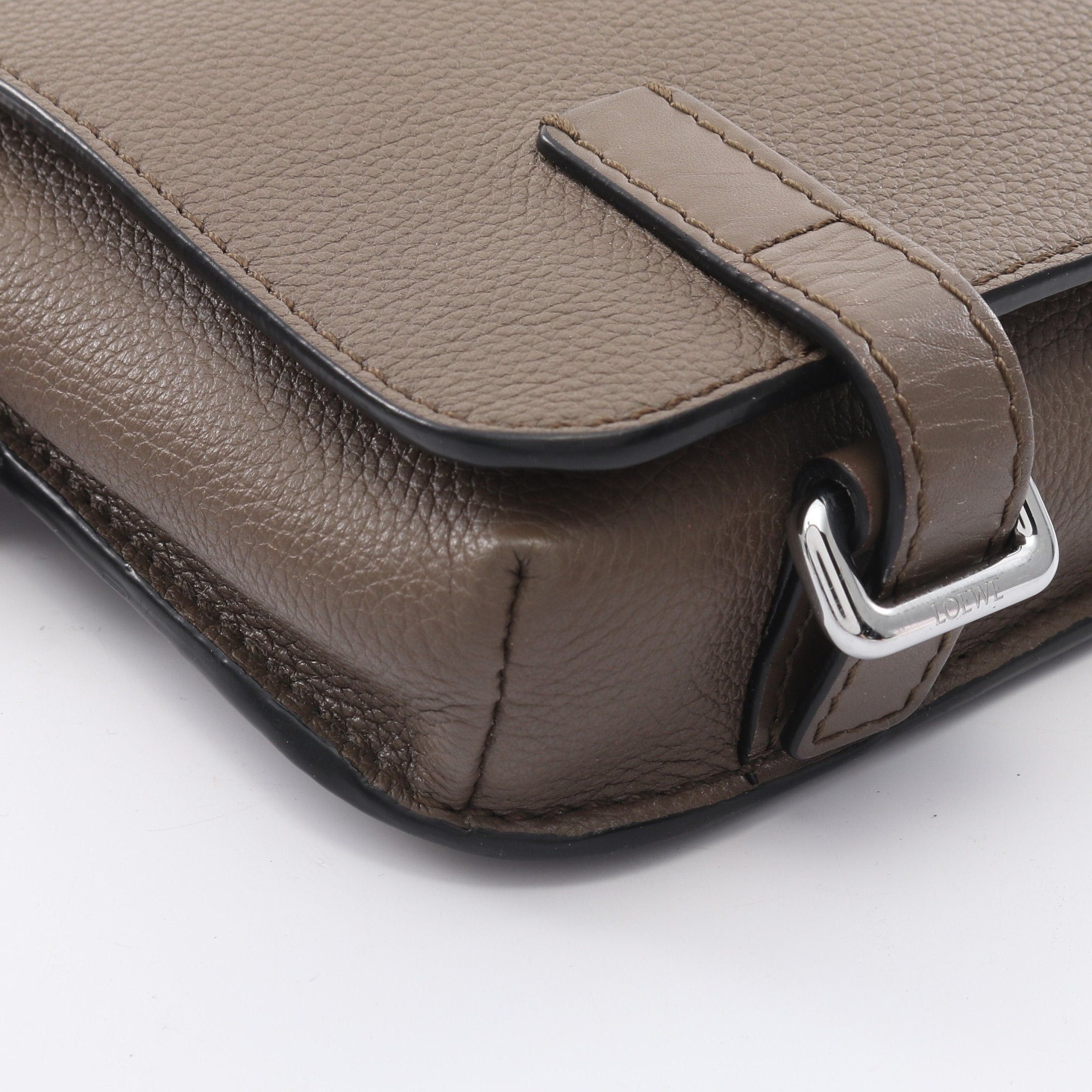 Loewe Loewe Military Bum Bag Anagram Waist Body Leather Gray Brown Size ONE SIZE - 5 Thumbnail