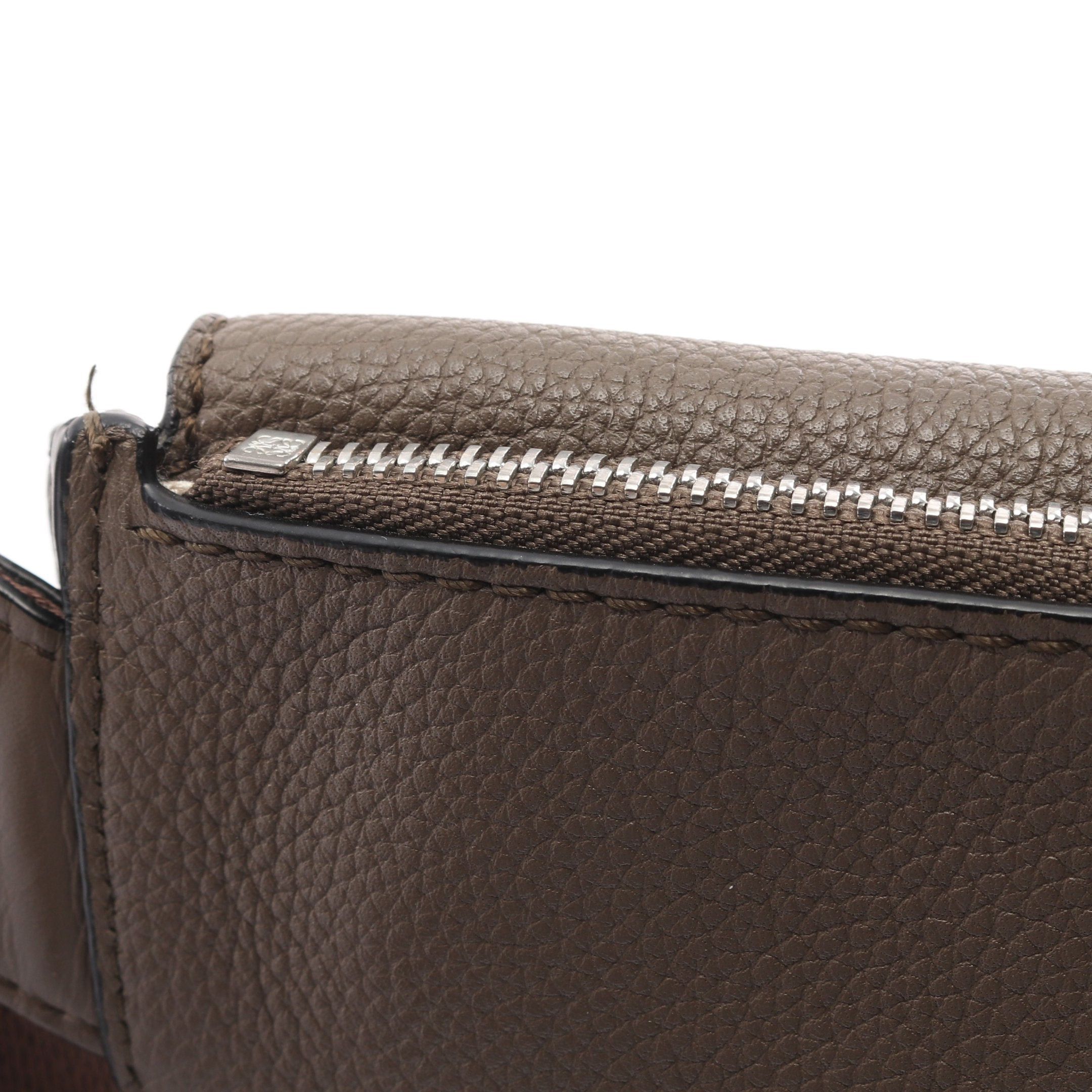 Loewe Loewe Military Bum Bag Anagram Waist Body Leather Gray Brown Size ONE SIZE - 11 Thumbnail