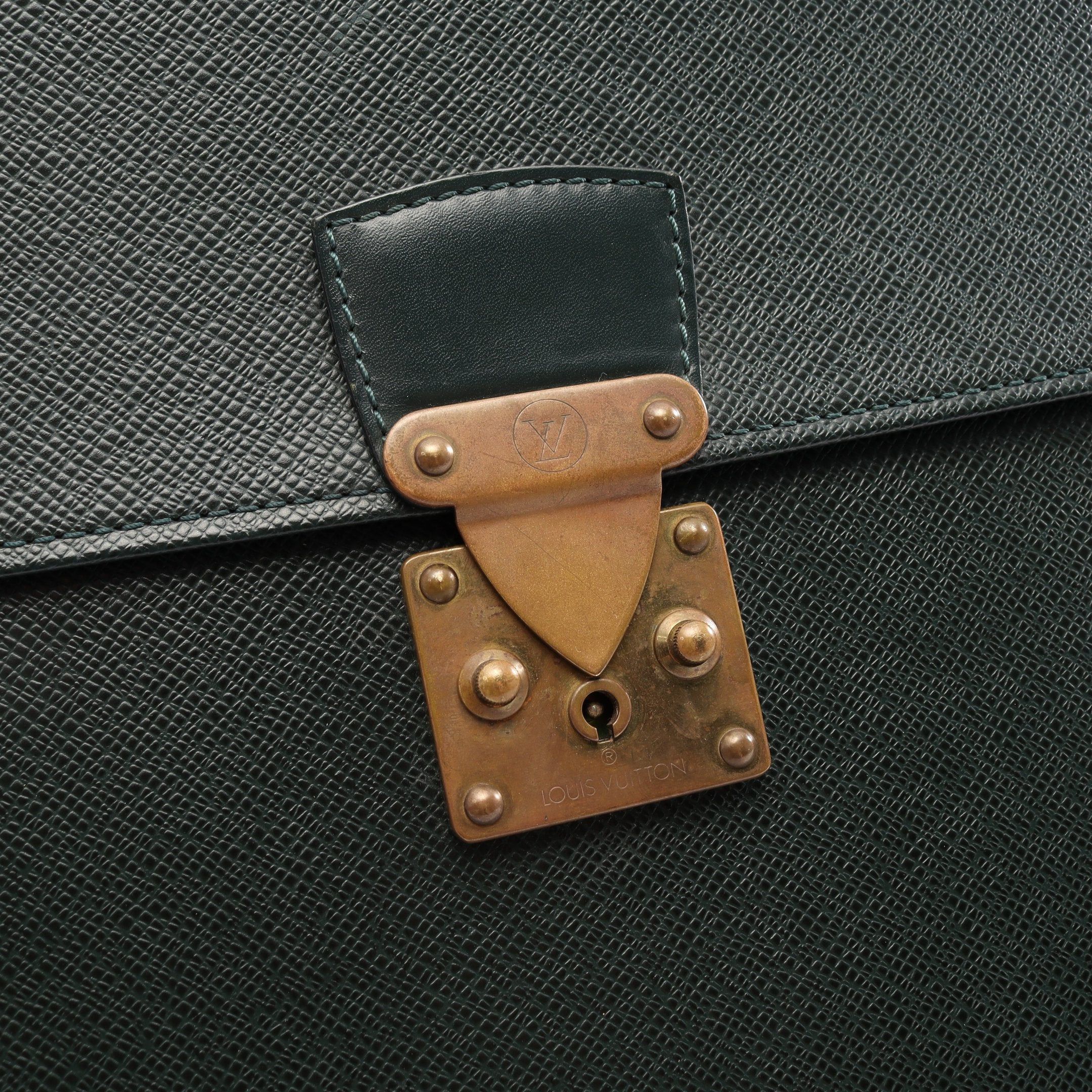 Louis Vuitton Louis Vuitton Serviette Moskova Taiga Epithea Briefcase Business Bag Leather Green Size ONE SIZE - 11 Thumbnail