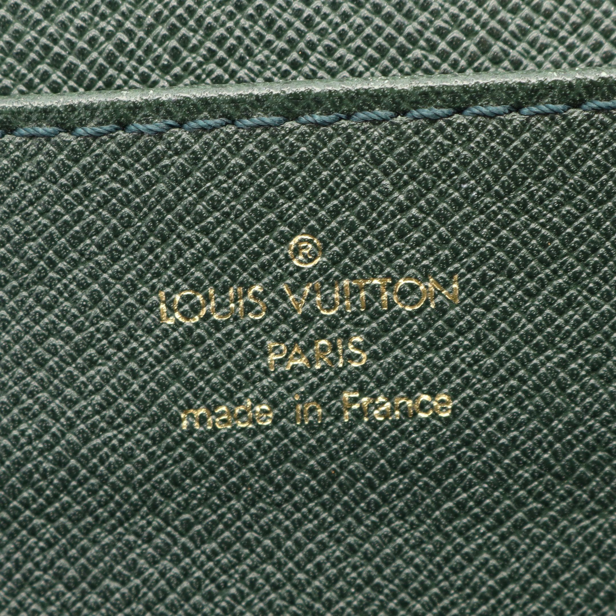 Louis Vuitton Louis Vuitton Serviette Moskova Taiga Epithea Briefcase Business Bag Leather Green Size ONE SIZE - 4 Thumbnail