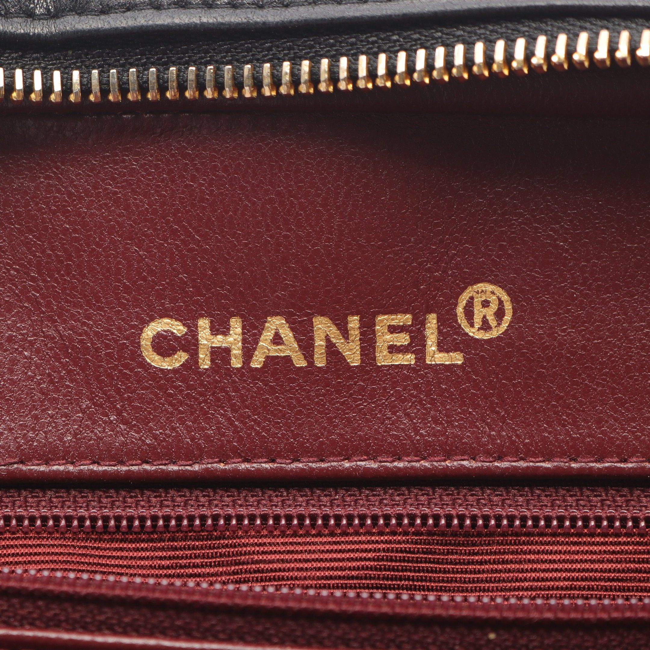 Chanel Chanel Chevron V-Stitch Shoulder Bag Cotton Jersey Lambskin Black Gold Hardware Size ONE SIZE - 4 Thumbnail