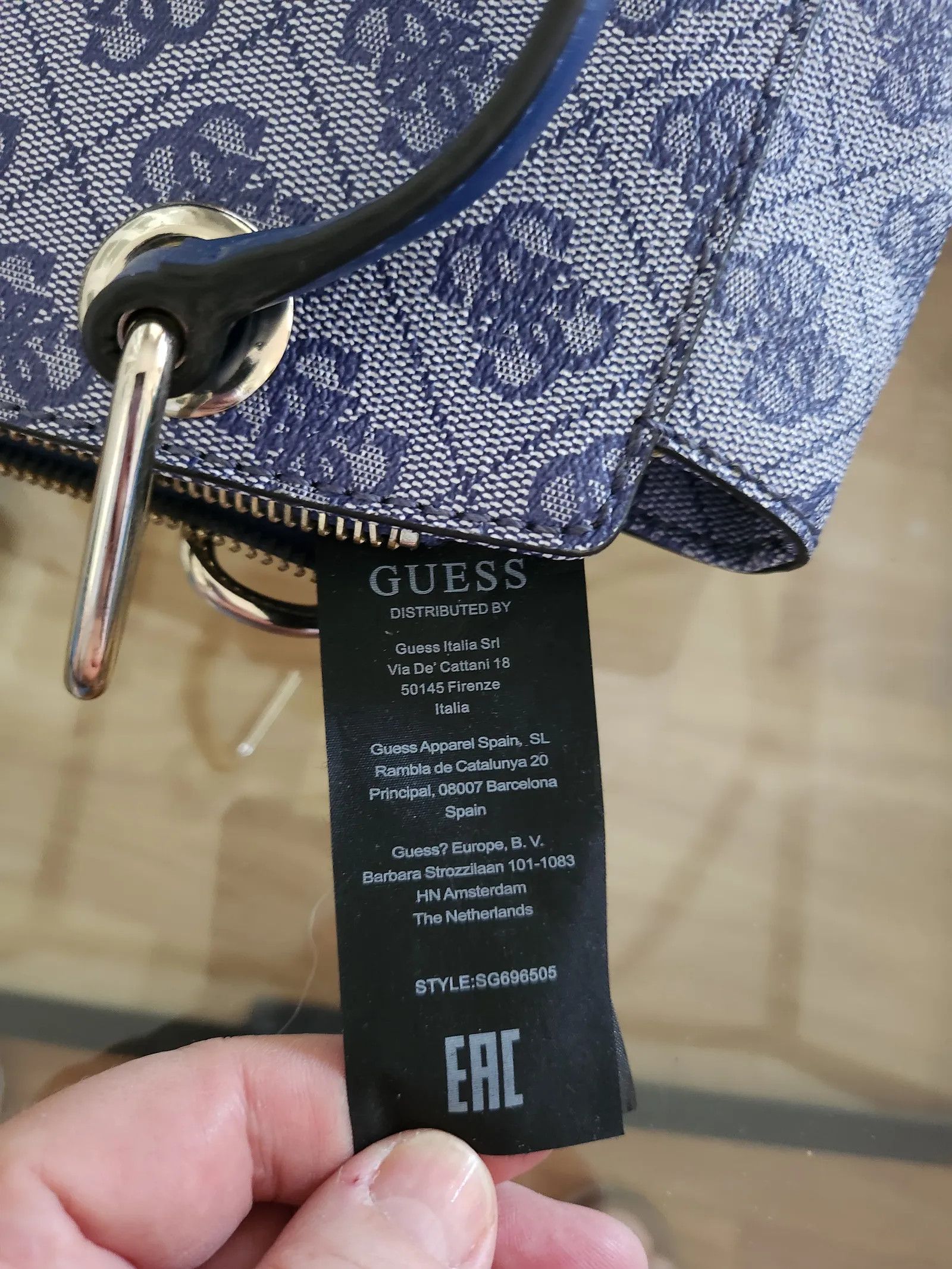 Guess Guess Bucket Bag Size ONE SIZE - 2 Thumbnail
