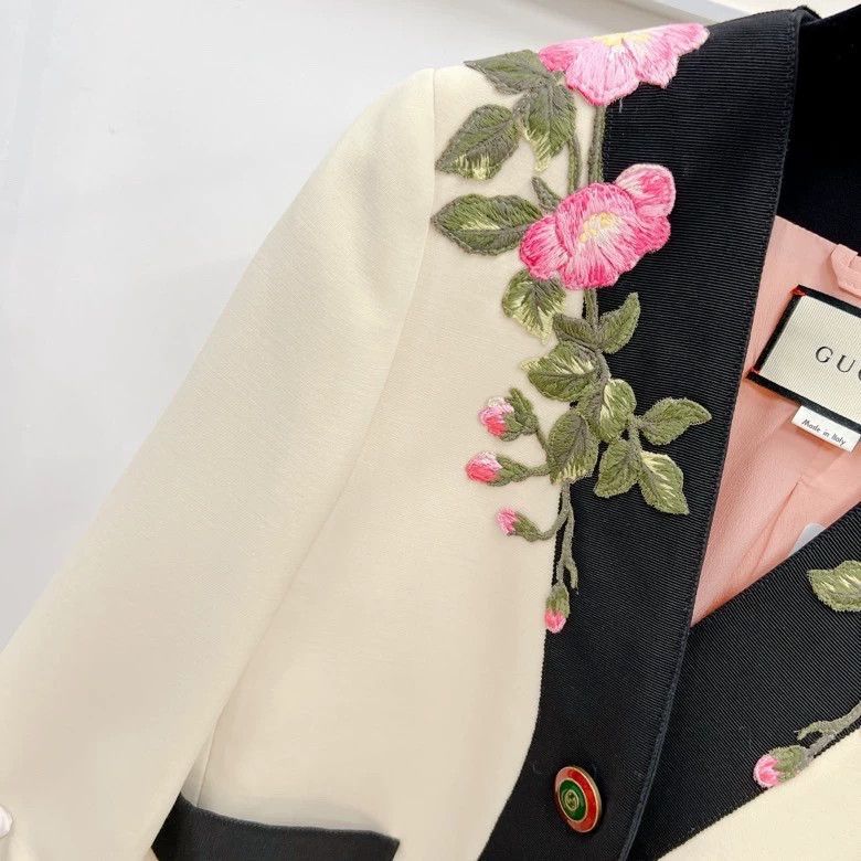 Gucci Gucci Beige Embroidered Jacket with Black Trim- DMC Size US S / EU 44-46 / 1 - 3 Thumbnail