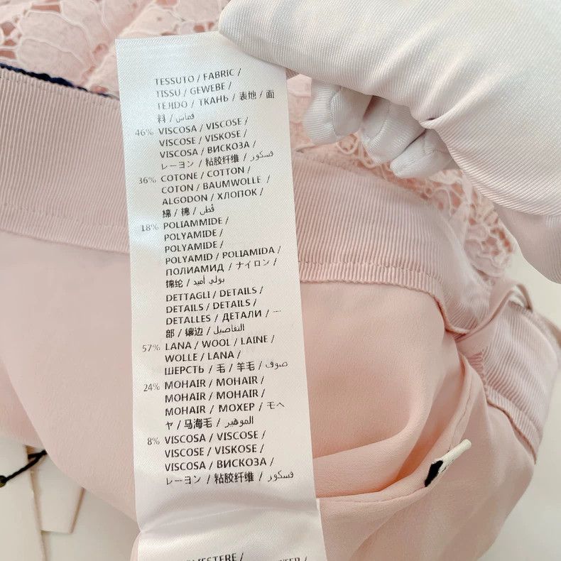 Gucci GUCCI Pink Lace Skirt With Tags- DMC Size US 31 - 7 Thumbnail