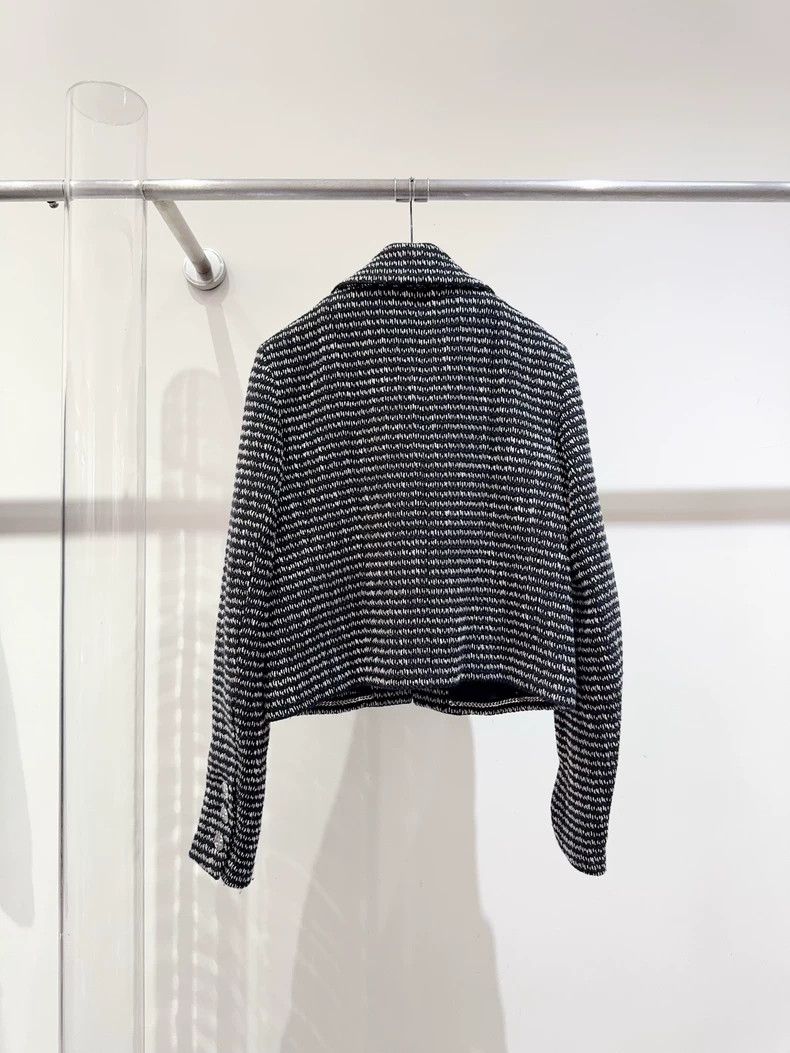 Chanel Chanel 23A Jacket in Excellent Condition- DMC Size US M / EU 48-50 / 2 - 4 Thumbnail