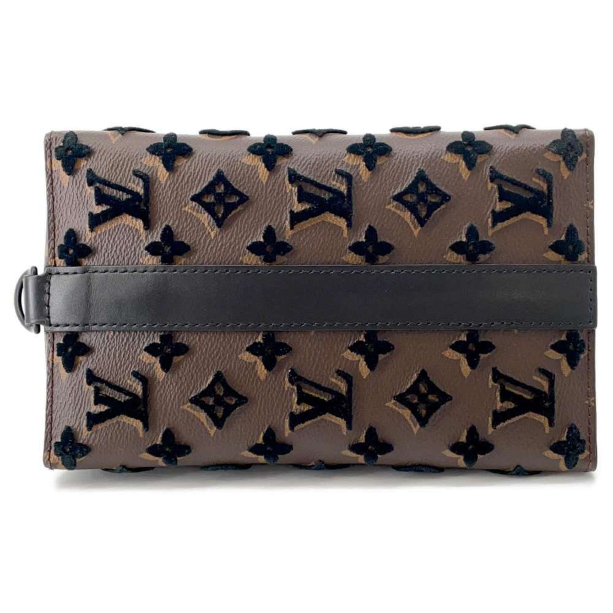 Louis Vuitton Louis Vuitton Triangle shoulder Size ONE SIZE - 3 Thumbnail