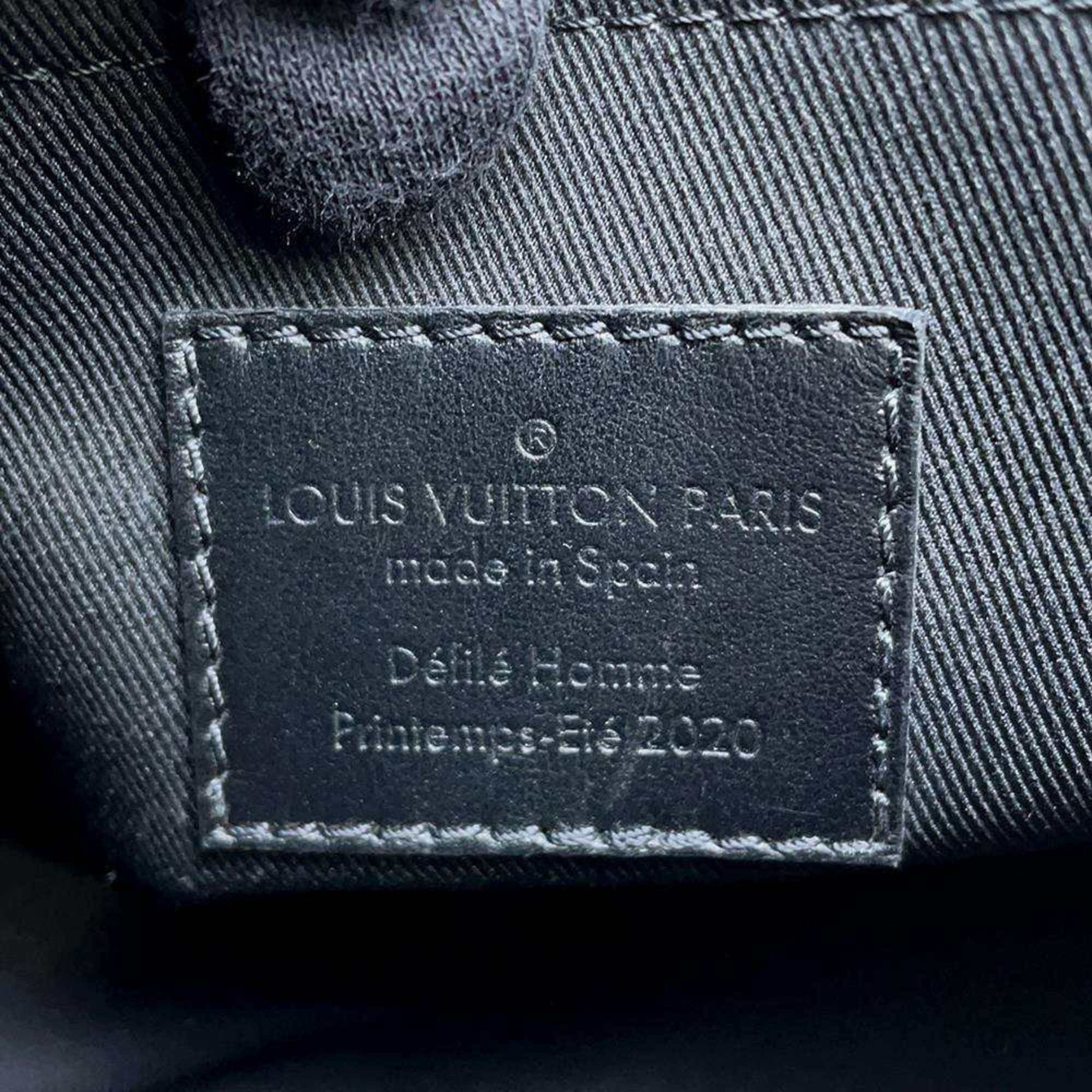 Louis Vuitton Louis Vuitton Triangle shoulder Size ONE SIZE - 8 Thumbnail
