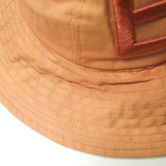 Other Other Etudes Studios Embroidered Logo Cotton Twill Bucket Hat Cotton Hats Size ONE SIZE - 6 Thumbnail