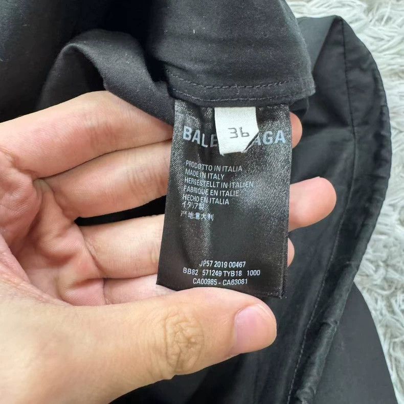 Balenciaga Balenciaga Oversized Windbreaker Jacket Size 36- DMC Size US XL / EU 56 / 4 - 6 Thumbnail