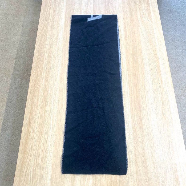 Balenciaga Balenciaga Large Logo Scarf 202x30 cm- DMC Size ONE SIZE - 2 Thumbnail