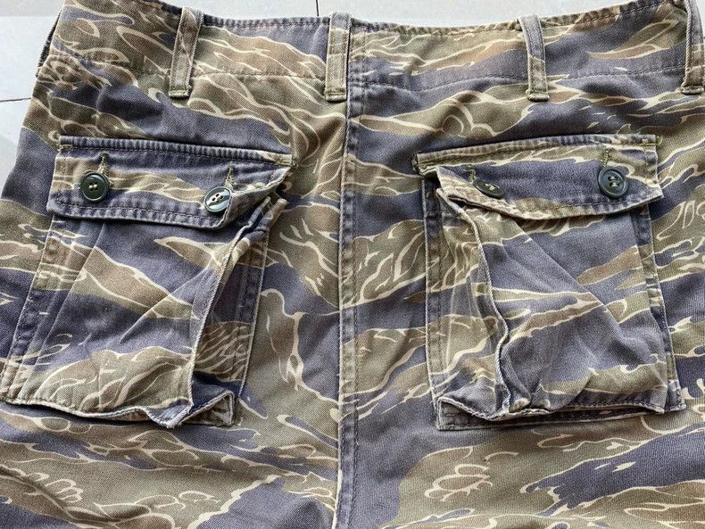 The Real McCoy's Real McCoy Tiger Camouflage Cargo Shorts- DMC Size US 31 - 5 Thumbnail