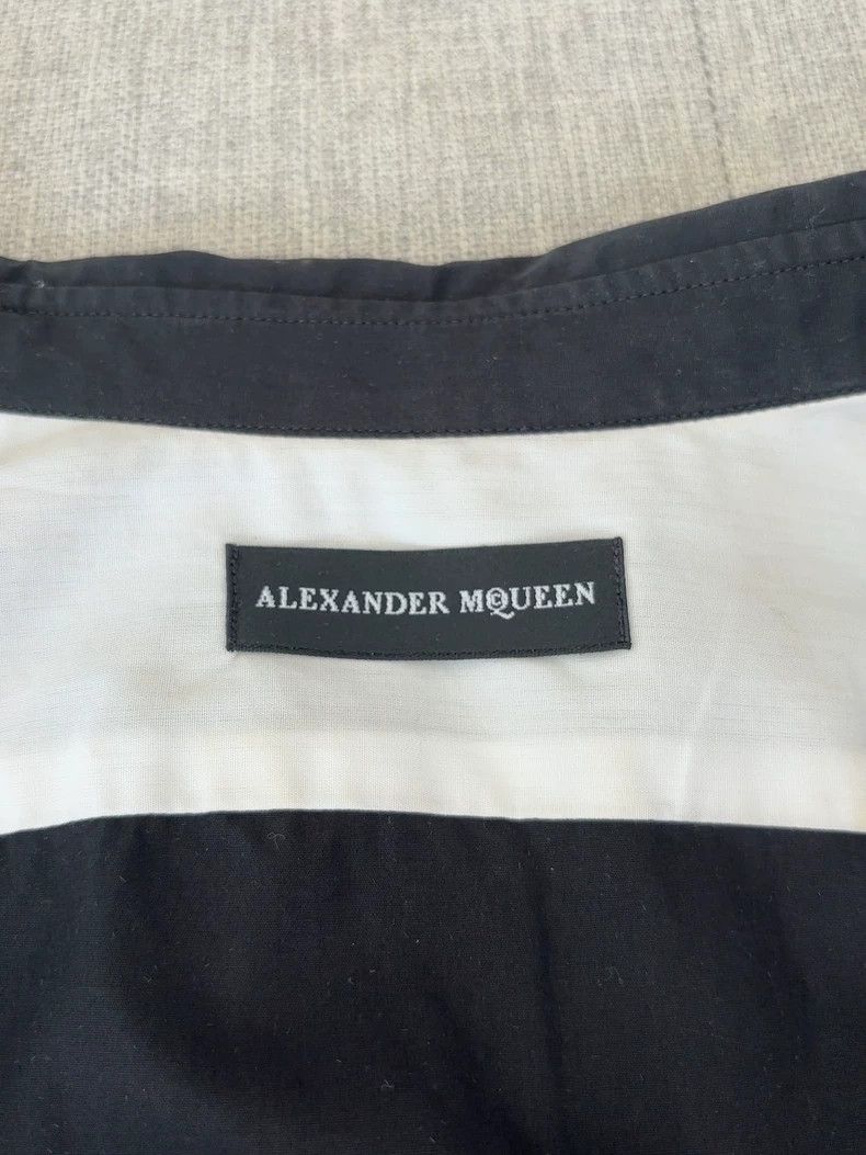 Alexander McQueen Alexander McQueen Black and White Shirt- DMC Size US M / EU 48-50 / 2 - 4 Thumbnail