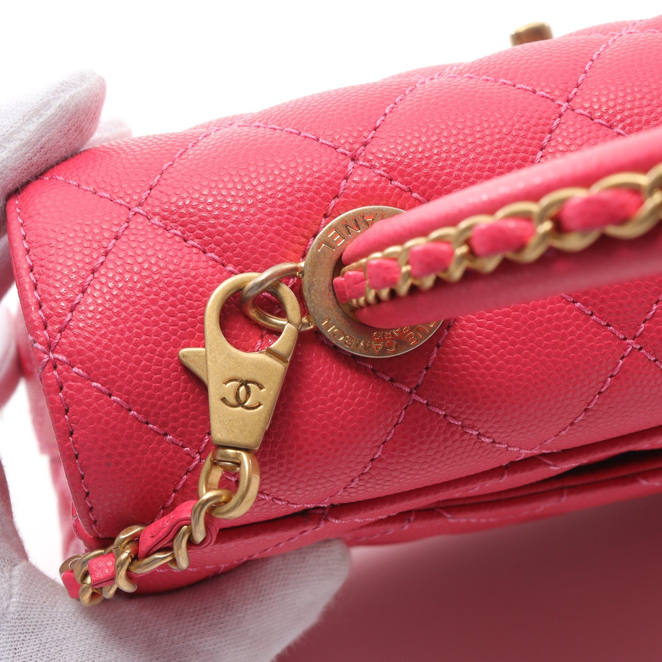 Chanel Chanel Coco Handle Flap Matelasse Handbag Caviar Skin Pink Gold Hardware Size ONE SIZE - 9 Thumbnail