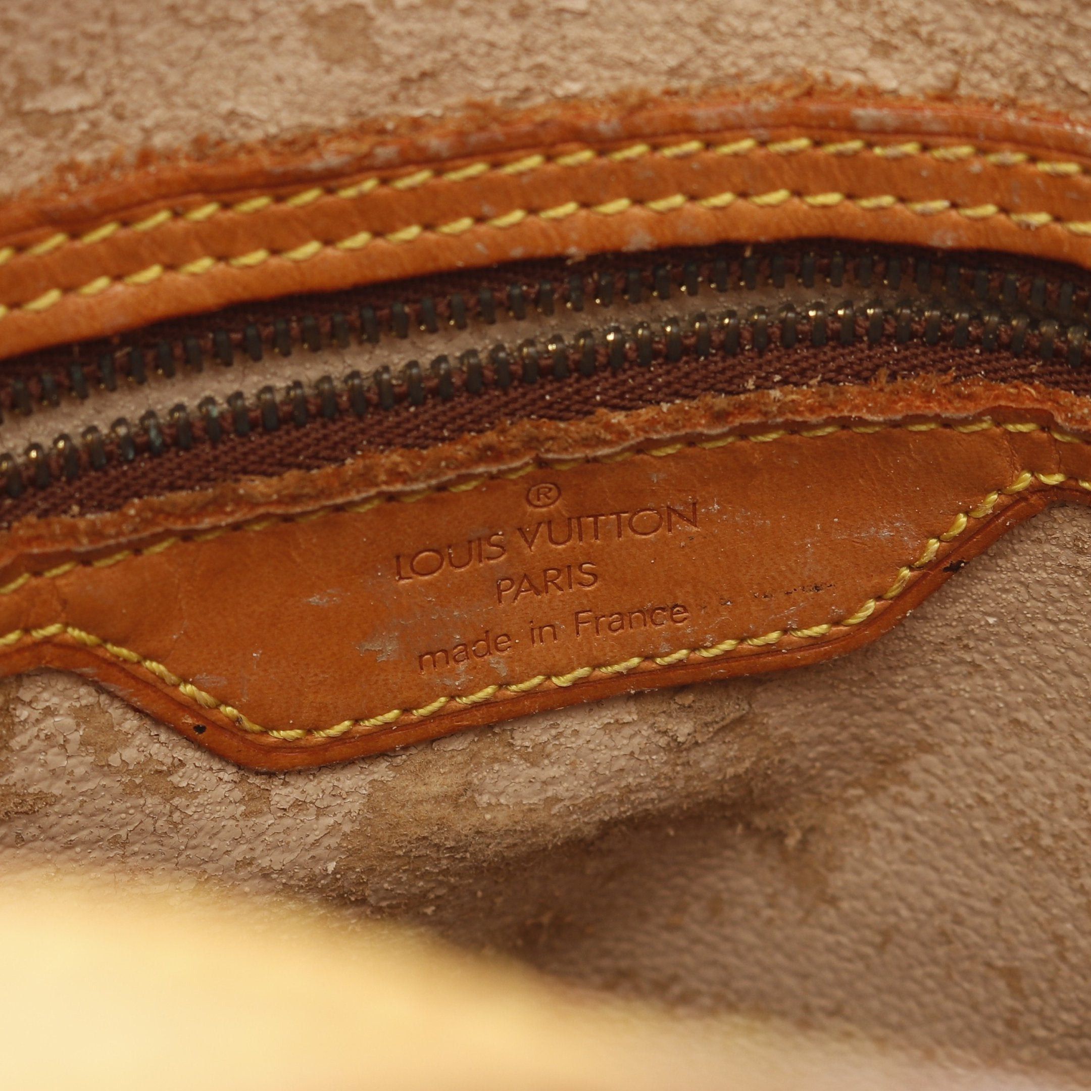 Louis Vuitton Louis Vuitton Bucket Pm Monogram Handbag Leather Brown Size ONE SIZE - 4 Thumbnail