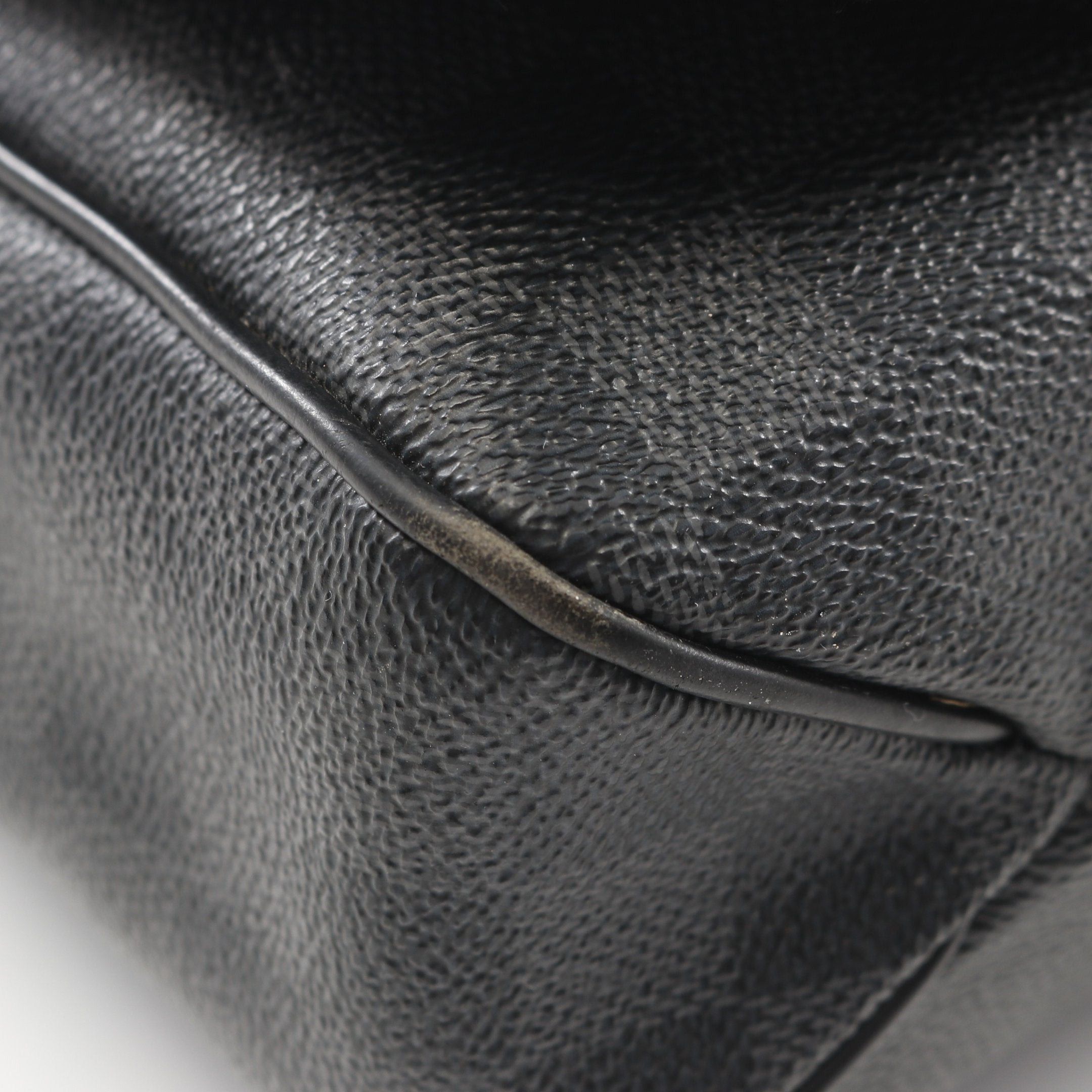 Louis Vuitton Louis Vuitton District Mm Damier Graphite Shoulder Bag Leather Black Size ONE SIZE - 7 Thumbnail