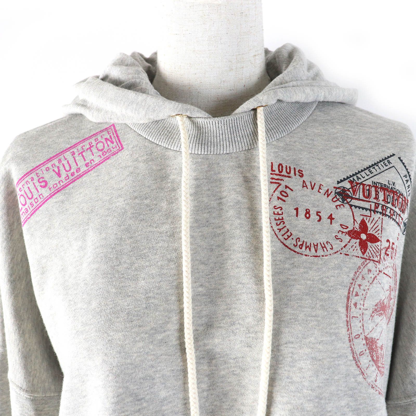 Louis Vuitton Louis Vuitton Louis Vuitton Flight mode Travel Stamp Crop Hoodie Cotton Hoodie Cotton Sweatshirts & Hoodies Size ONE SIZE - 4 Thumbnail
