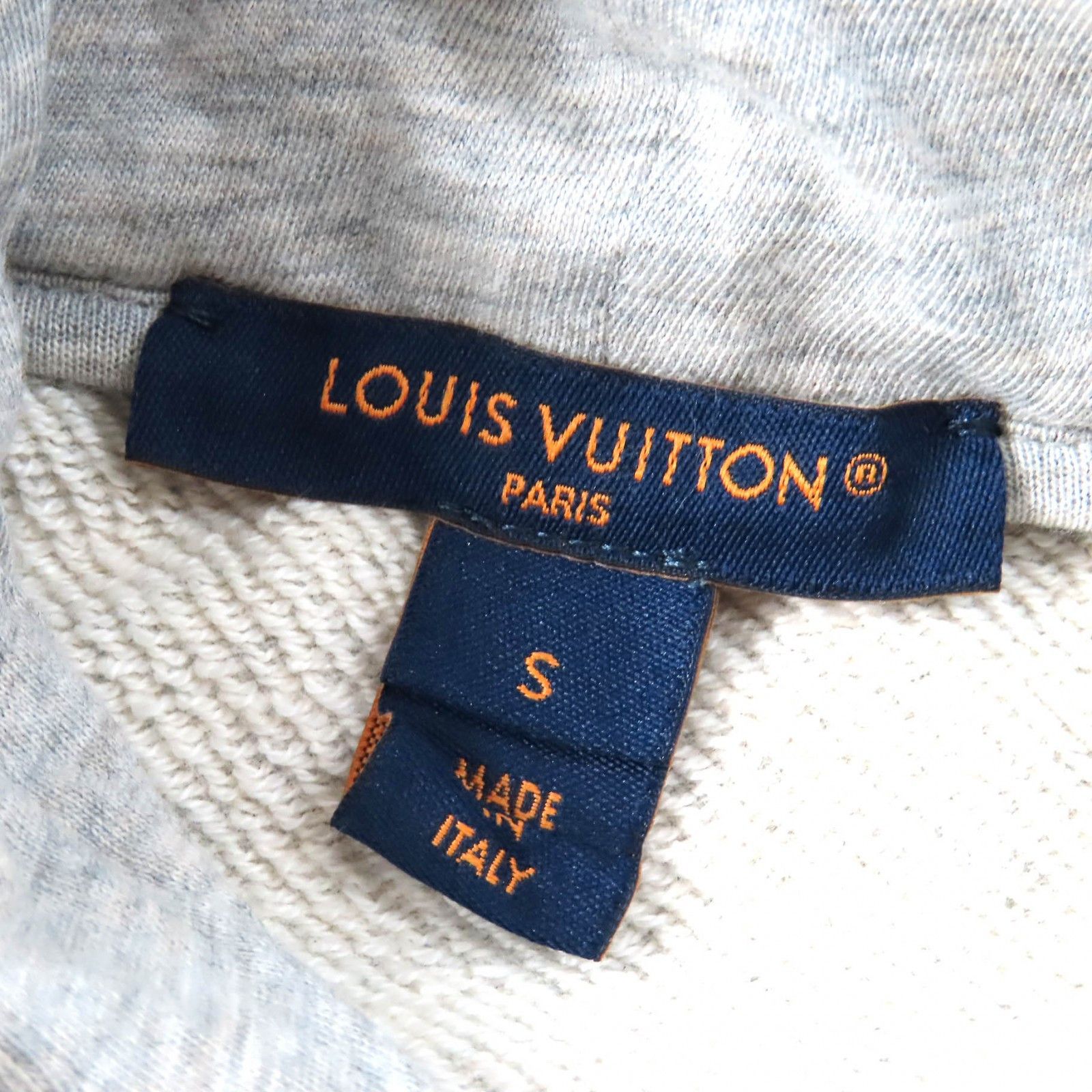 Louis Vuitton Louis Vuitton Louis Vuitton Flight mode Travel Stamp Crop Hoodie Cotton Hoodie Cotton Sweatshirts & Hoodies Size ONE SIZE - 9 Thumbnail