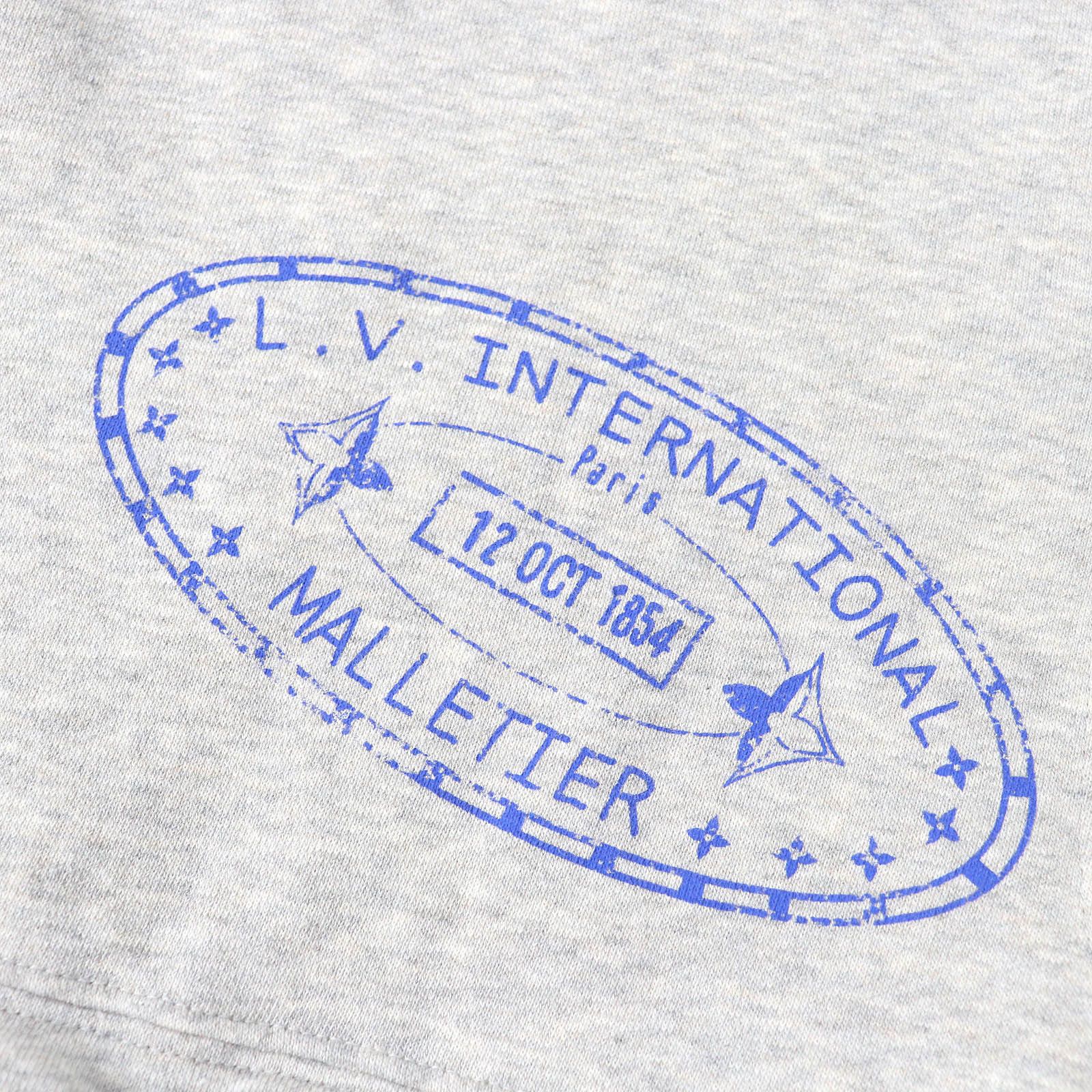 Louis Vuitton Louis Vuitton Louis Vuitton Flight mode Travel Stamp Crop Hoodie Cotton Hoodie Cotton Sweatshirts & Hoodies Size ONE SIZE - 7 Thumbnail