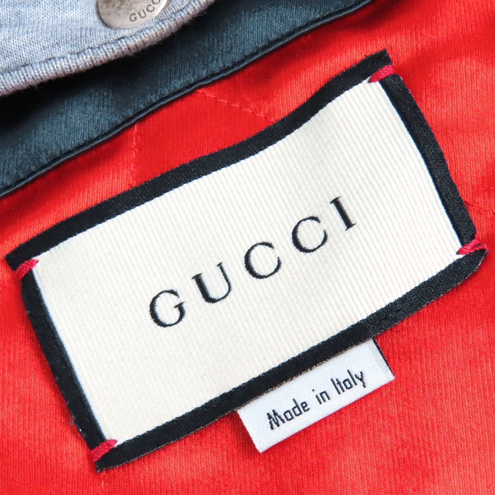 Gucci Gucci Gucci WORLD WIDE Logo patch acetate cotton shirt jacket Cotton Outerwear 604112 DUTY FREE for USA Size ONE SIZE - 7 Thumbnail