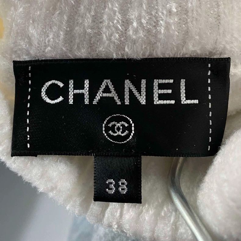 Chanel White High Neck Knitted Sweater by Chanel- DMC Size US M / EU 48-50 / 2 - 4 Thumbnail
