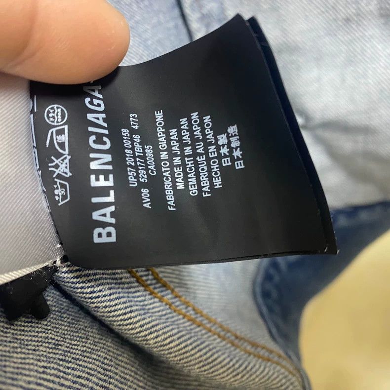 Balenciaga Balenciaga Denim Jacket with Big Logo Design- DMC Size US L / EU 52-54 / 3 - 5 Thumbnail