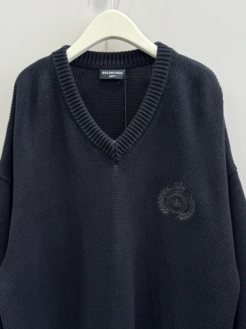 Balenciaga Balenciaga Free Knit Sweater Size S- DMC Size US S / EU 44-46 / 1 - 3 Thumbnail
