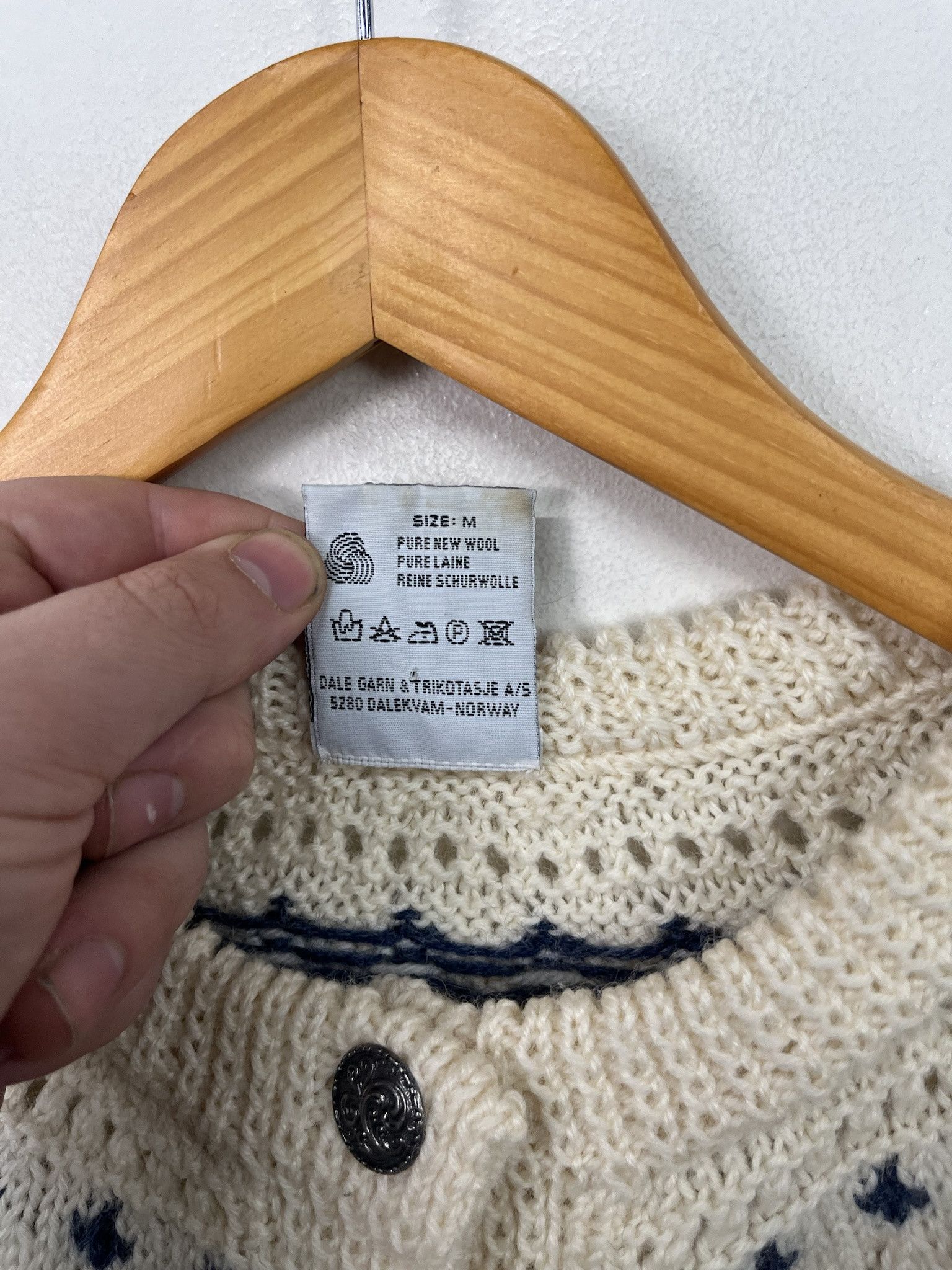 Dale Of Norway Vintaeg 90s Dale Of Norway Knit Sweaeter Wool Ring Neck Knit Cardigan Size M Size US M / EU 48-50 / 2 - 3 Thumbnail