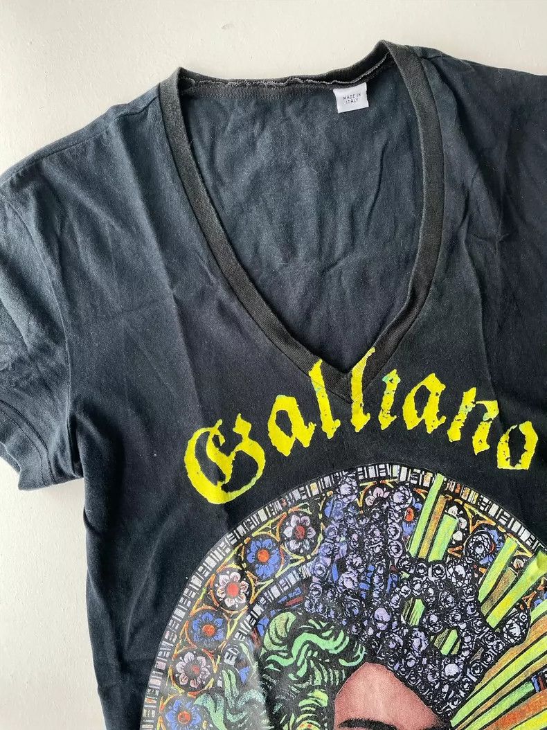 John Galliano John Galliano Portrait V-Neck T-Shirt- DMC Size US S / EU 44-46 / 1 - 4 Thumbnail