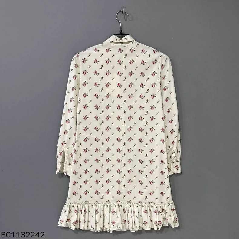 Gucci Cherry Printed Dress with Bow Detail- DMC Size US 36 / EU 52 - 3 Thumbnail