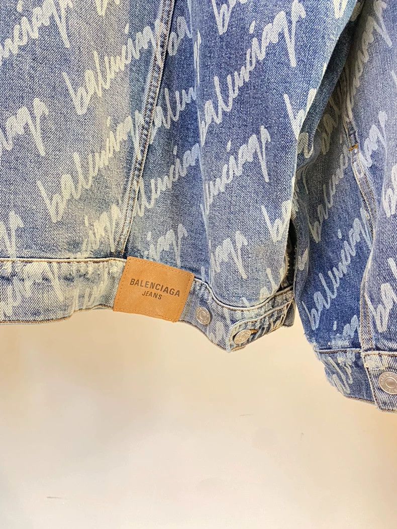 Balenciaga Balenciaga Denim Jacket with Logo Print- DMC Size US L / EU 52-54 / 3 - 5 Thumbnail
