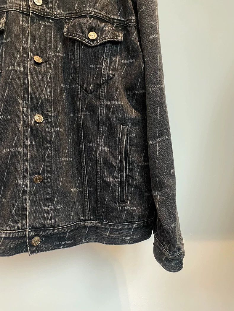 Balenciaga Balenciaga Distressed Logo Denim Jacket- DMC Size US S / EU 44-46 / 1 - 4 Thumbnail