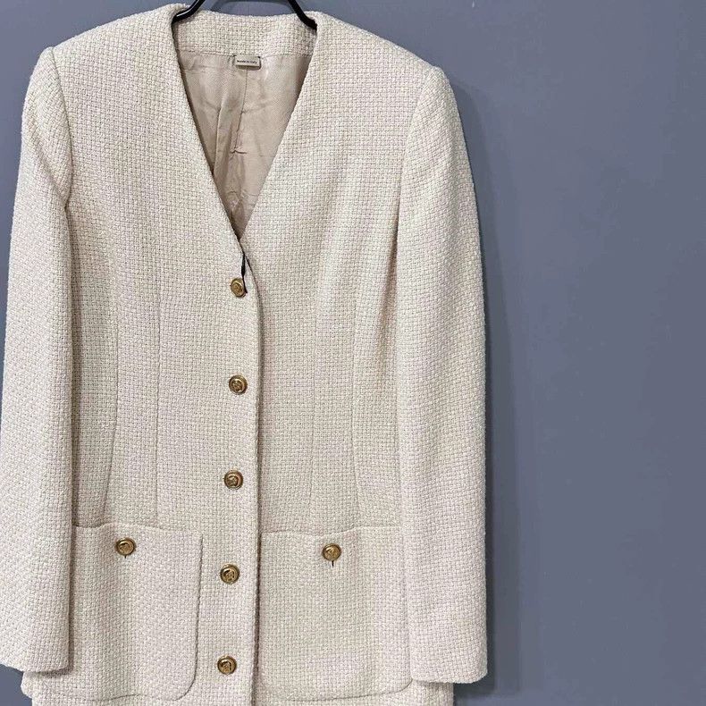 Gucci Woven Gold Button Blazer Jacket by Gucci- DMC Size US S / EU 44-46 / 1 - 2 Thumbnail