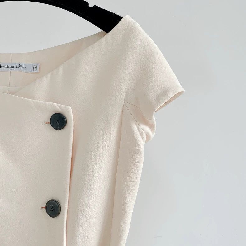 Dior Christian Dior Beige Double-Breasted Dress- DMC Size US 38 / EU 54 - 3 Thumbnail