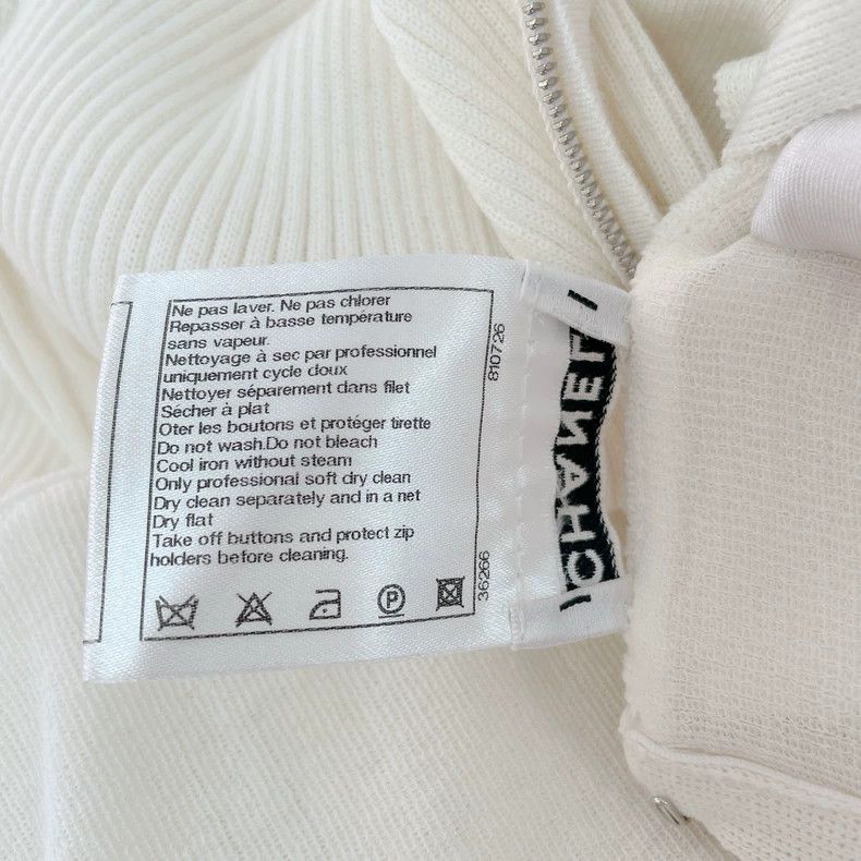 Chanel CHANEL White Knit Strap Dress with Stains- DMC Size US 34 / EU 50 - 6 Thumbnail