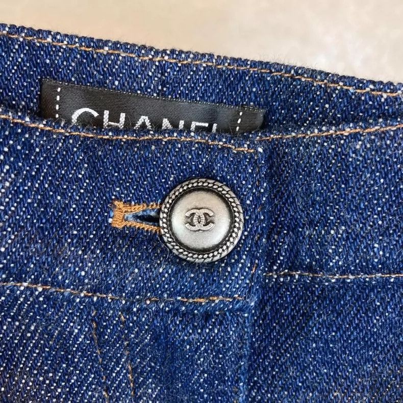 Chanel CHANEL Women's Denim Skirt Size 38- DMC Size US 38 / EU 54 - 8 Thumbnail