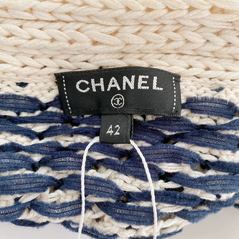 Chanel Chanel Blue Knitwear Sweater Size 42- DMC Size US L / EU 52-54 / 3 - 5 Thumbnail