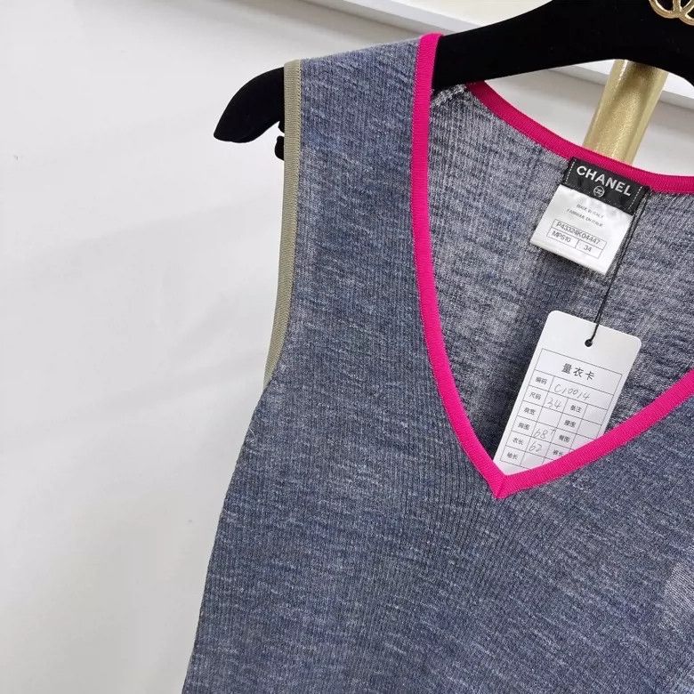 Chanel Chanel Gray V-Neck Sleeveless Top- DMC Size US S / EU 44-46 / 1 - 3 Thumbnail
