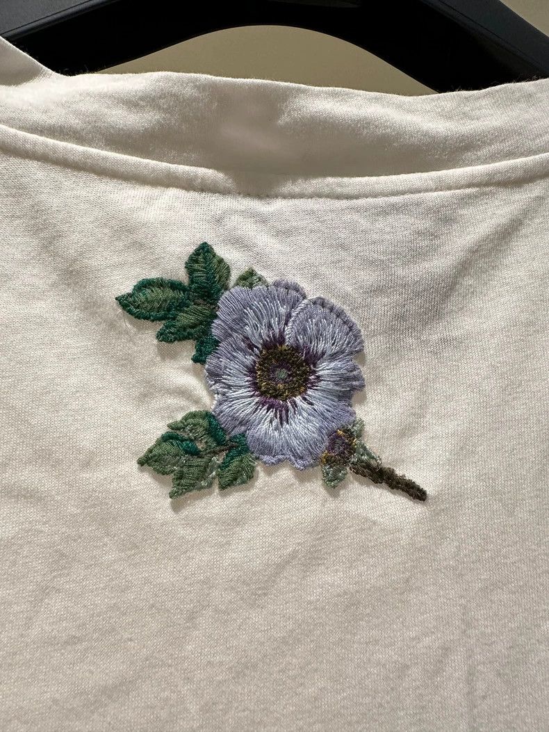 Gucci Gucci Vintage Logo T-Shirt with Floral Embroidery- DMC Size US M / EU 48-50 / 2 - 6 Thumbnail
