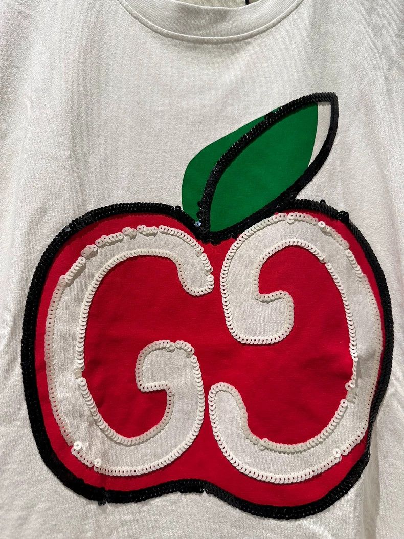 Gucci Gucci Apple Sequin T-Shirt Medium Size- DMC Size US M / EU 48-50 / 2 - 2 Thumbnail
