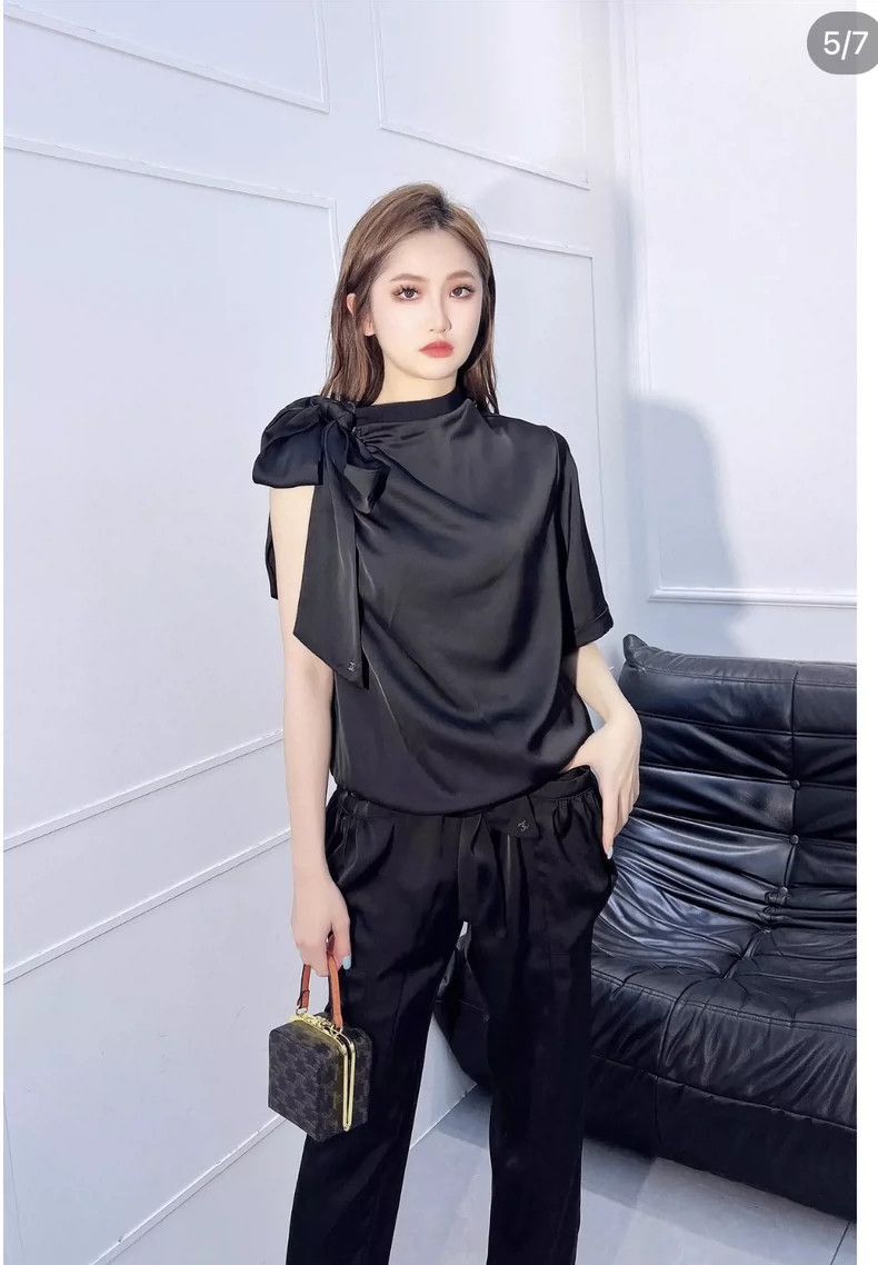 Chanel Chanel Shoulder Bow Silk Short Sleeve Top- DMC Size US M / EU 48-50 / 2 - 9 Thumbnail
