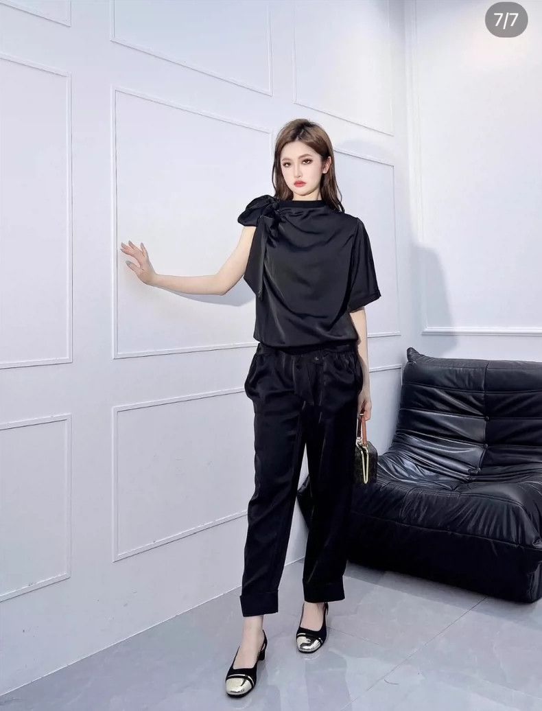 Chanel Chanel Shoulder Bow Silk Short Sleeve Top- DMC Size US M / EU 48-50 / 2 - 8 Thumbnail