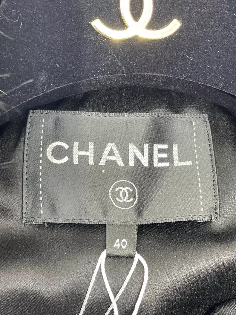 Chanel Chanel Handcrafted Mid-Length Coat with Buttons- DMC Size US M / EU 48-50 / 2 - 5 Thumbnail