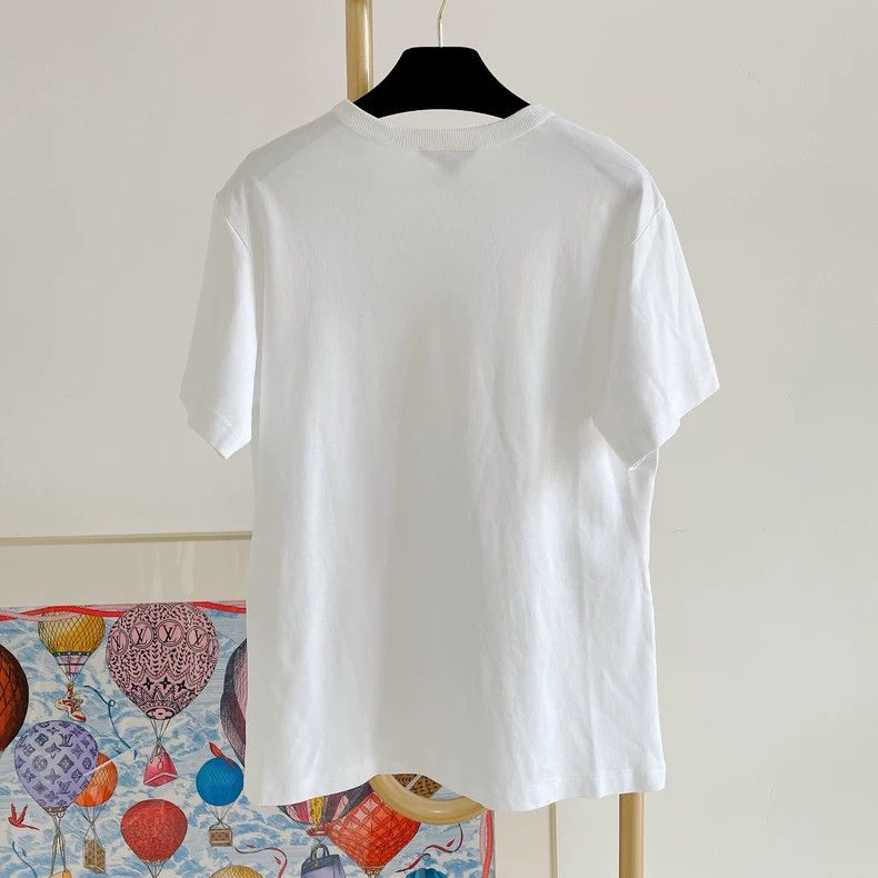 Louis Vuitton Louis Vuitton White Logo T-Shirt Size M- DMC Size US M / EU 48-50 / 2 - 2 Thumbnail