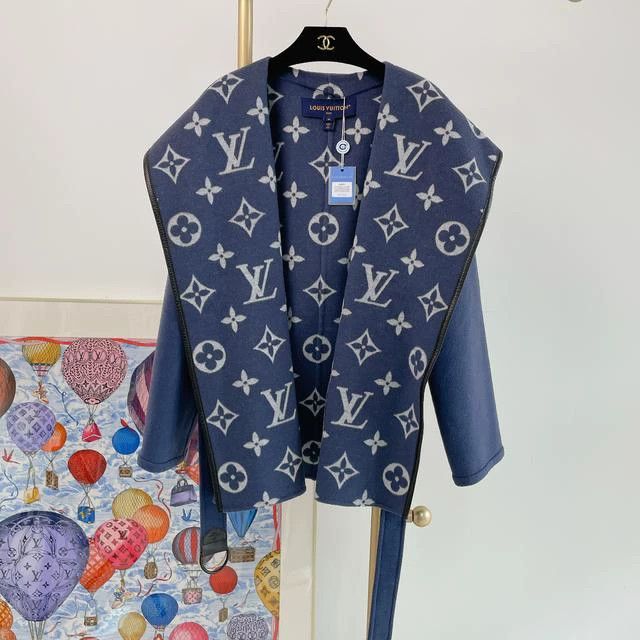 Louis Vuitton Louis Vuitton Blue Wool Wrap Coat- DMC Size US S / EU 44-46 / 1 - 6 Thumbnail