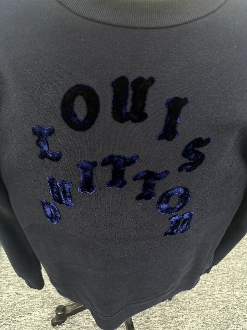 Louis Vuitton Louis Vuitton Navy Blue Sweatshirt with Embroidery- DMC Size US XL / EU 56 / 4 - 4 Thumbnail