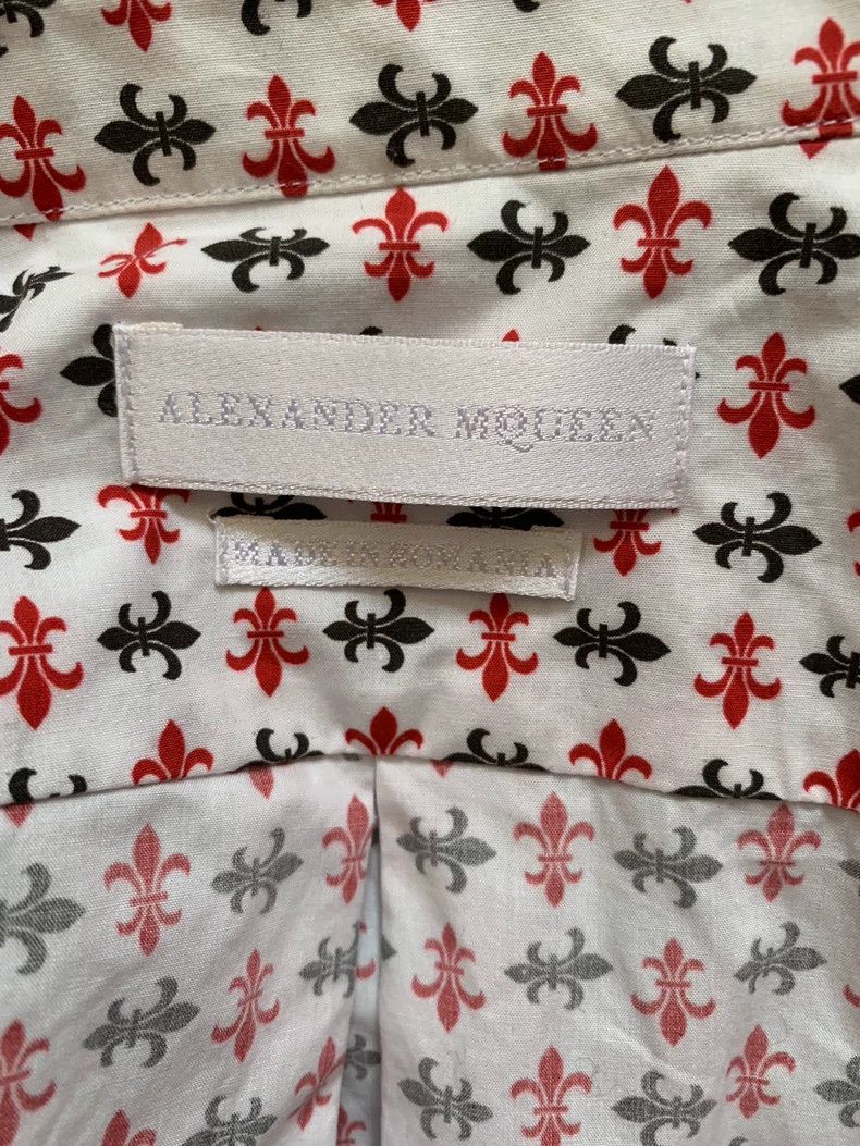Alexander McQueen ALEXANDER MCQUEEN Short Sleeve Shirt Size 50- DMC Size US L / EU 52-54 / 3 - 6 Thumbnail