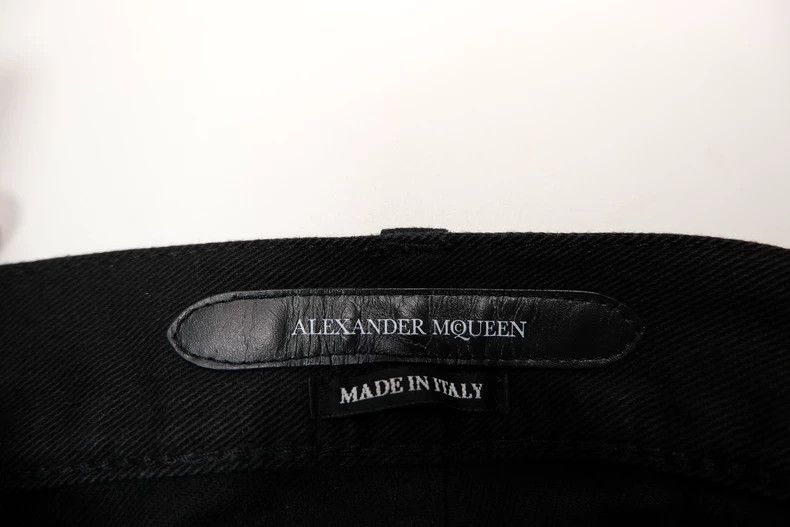 Alexander McQueen Alexander McQueen Unique Black and Red Jeans- DMC Size US 34 / EU 50 - 8 Thumbnail